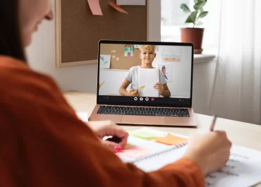 Ciberantropología Instructiva: Enseñando Habilidades Técnicas en Comunidades Digitales.